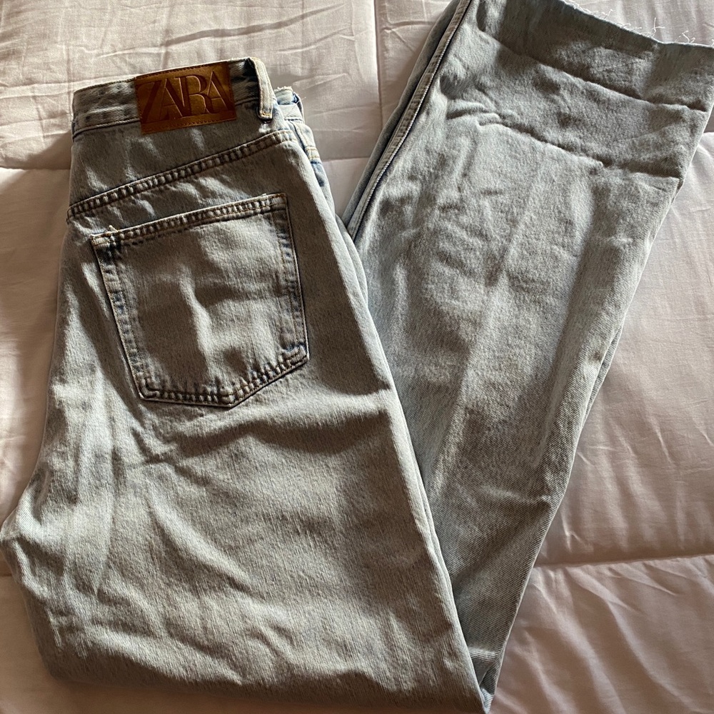 Brand New Zara High Rise Straight Leg Jeans Light Blue